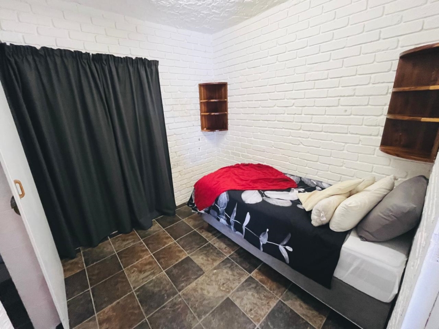 6 Bedroom Property for Sale in The Village Western Cape